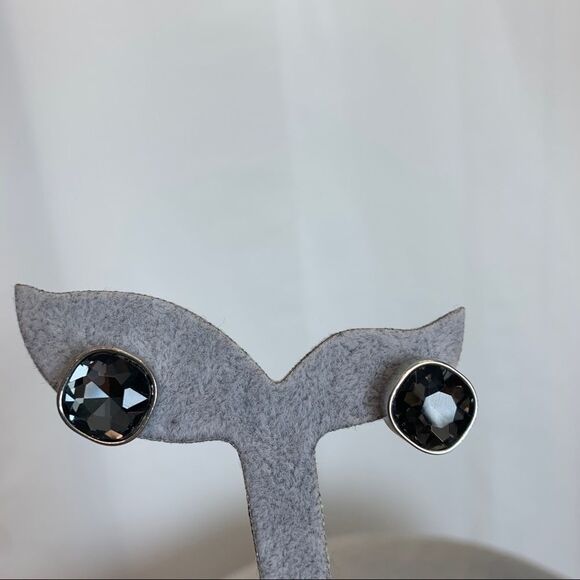 Black Crystal gem jewelled stud earrings - Picture 3 of 6